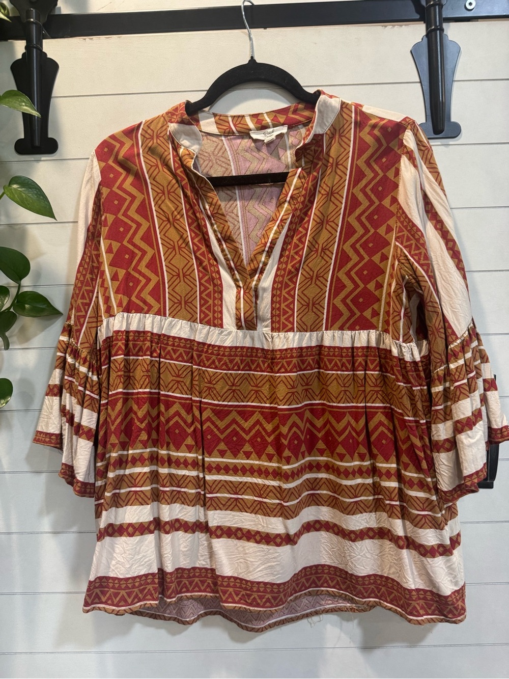 easel Red & Tan Patterned Peasant Tunic